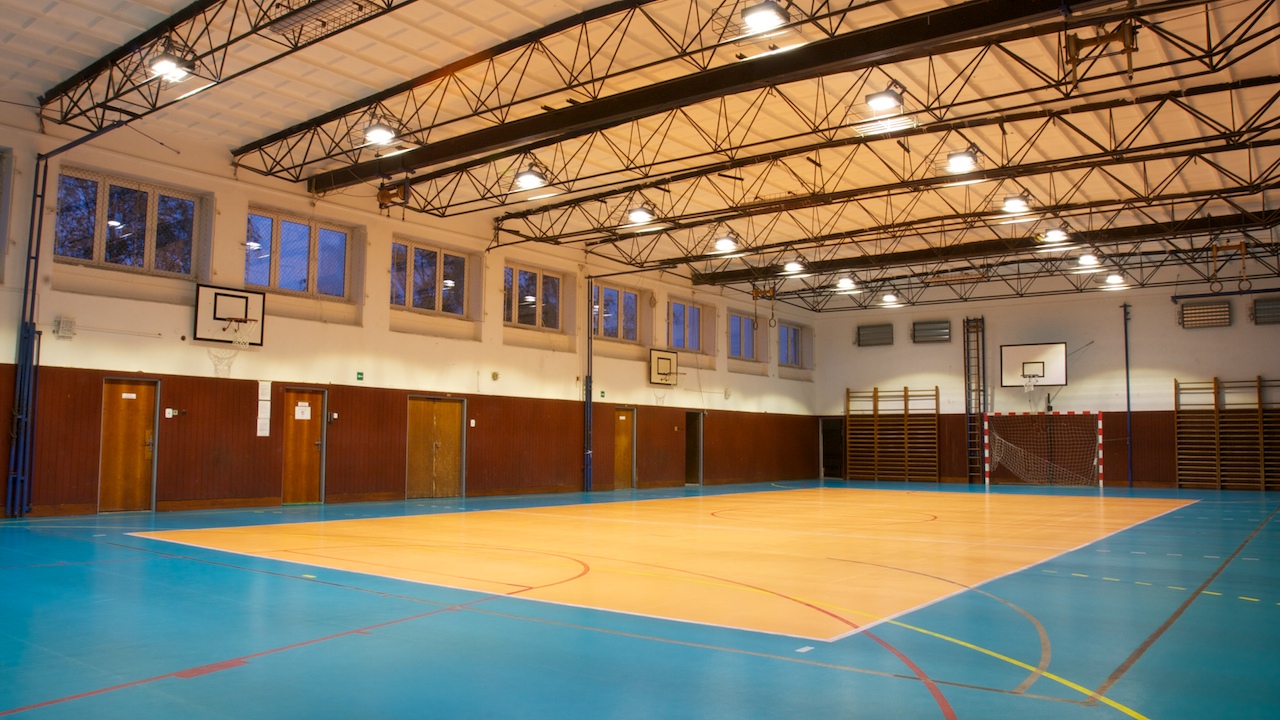 LED modernization of illuminance in the gym