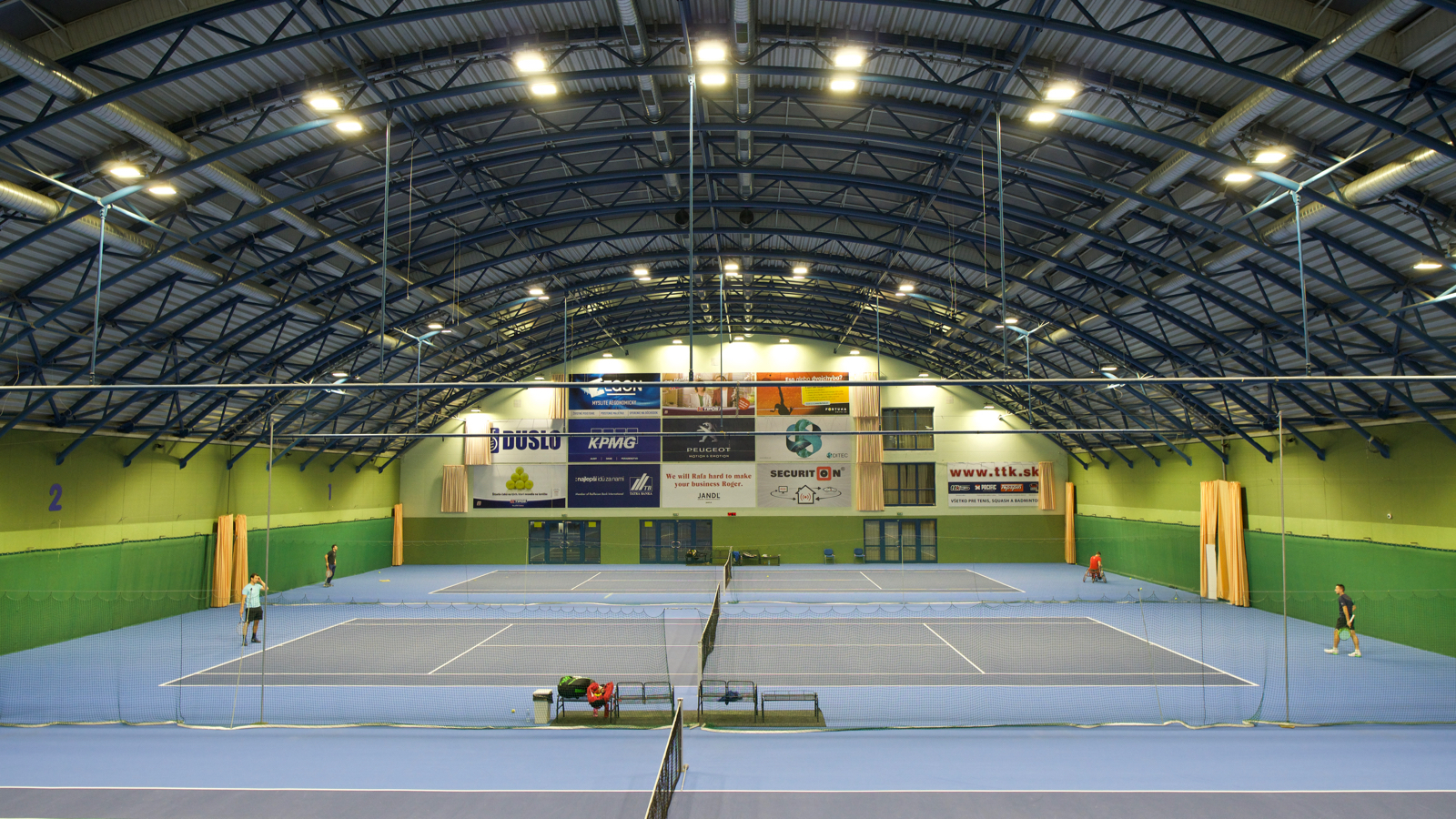 LED modernization of tennis hall lighting