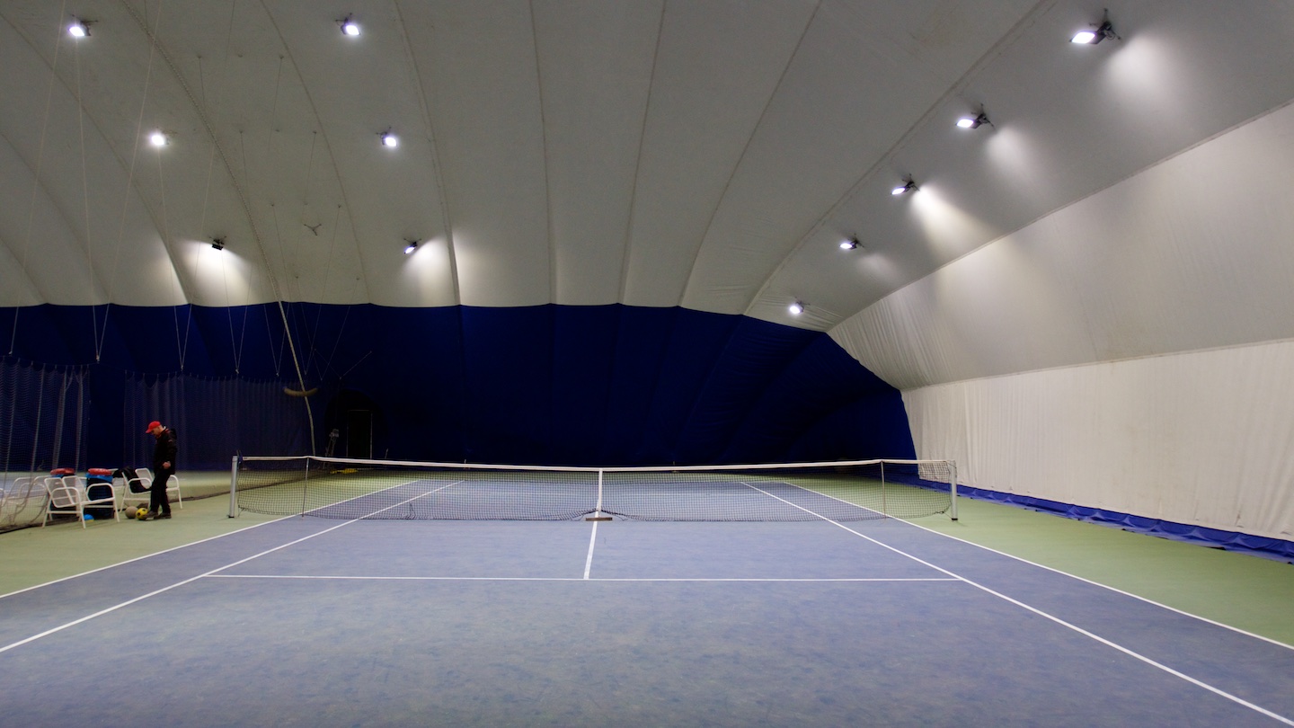 LED lighting modernization in the inflatable tennis hall