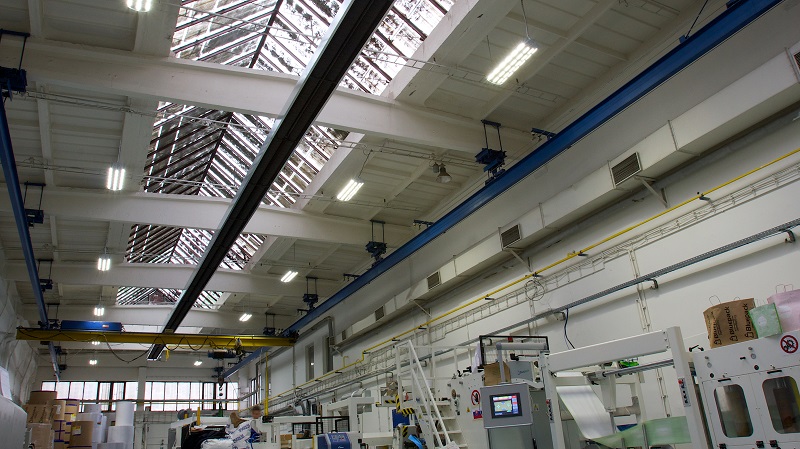 LED modernization of illuminance in the production and storage hall
