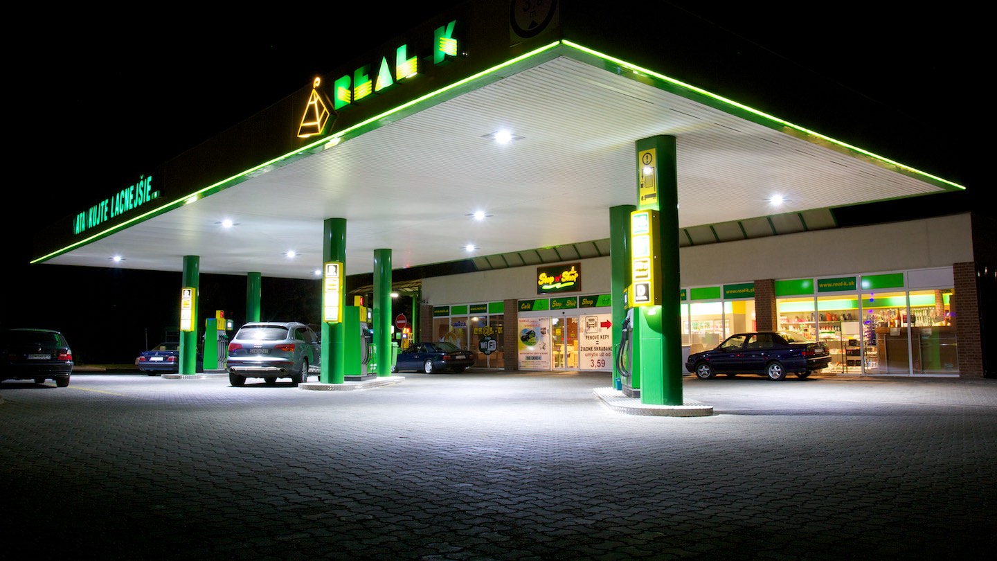 Modernization of illuminance of gas station